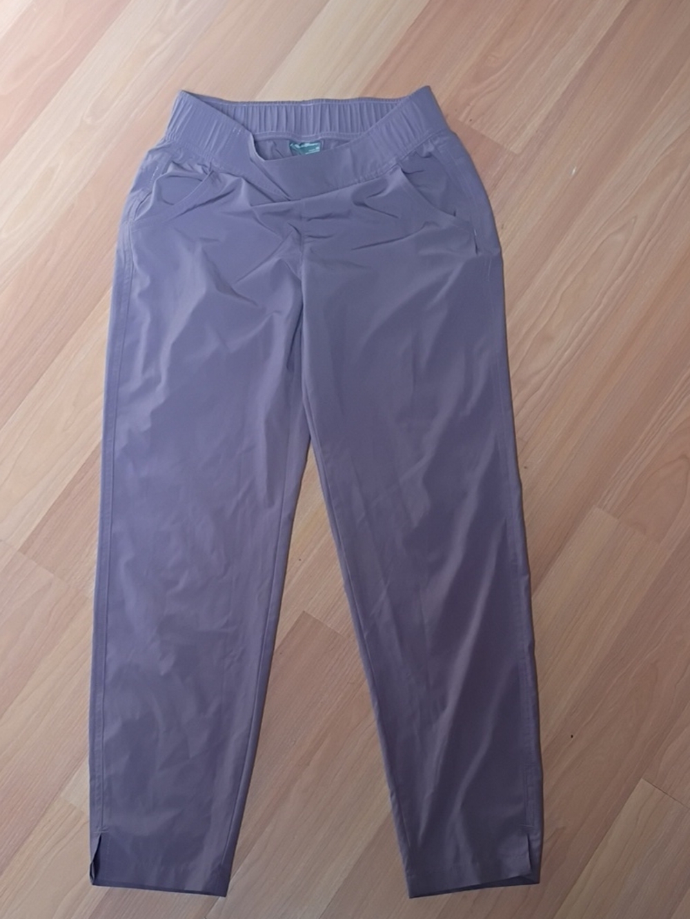 Eddie Bauer Straight-Leg Pull-On Pants in Mauve